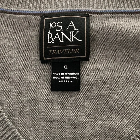 Jos. A. Bank Charcoal V-Neck Men's Sweater - Picture 2 of 4